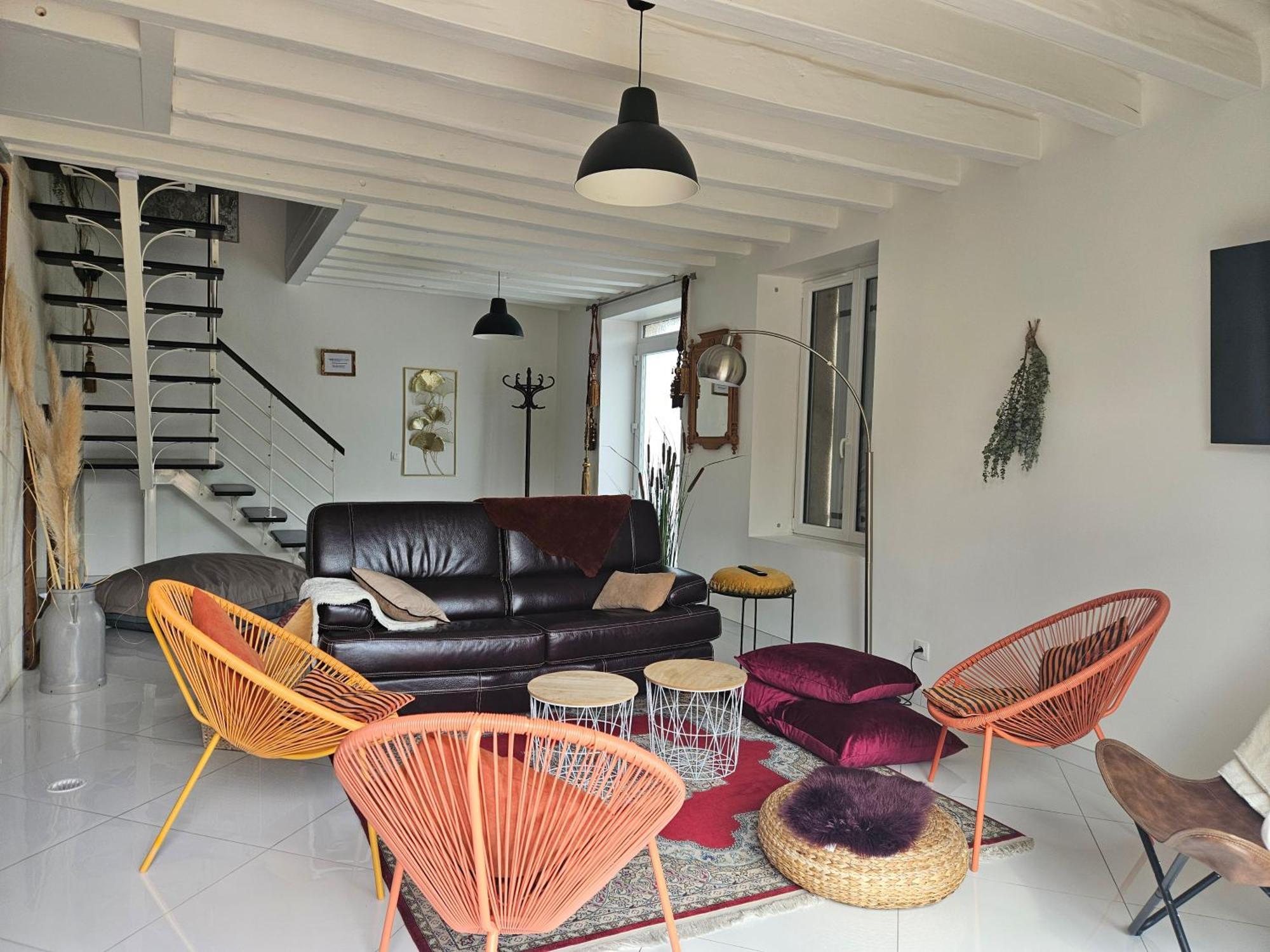 Comme A La Maison Couffy Exterior photo